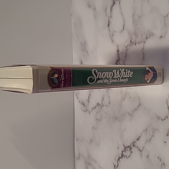 Walt Disney's Masterpiece Snow White and the Seven Dwarfs VHS Video #1524 - Picture 15 of 15